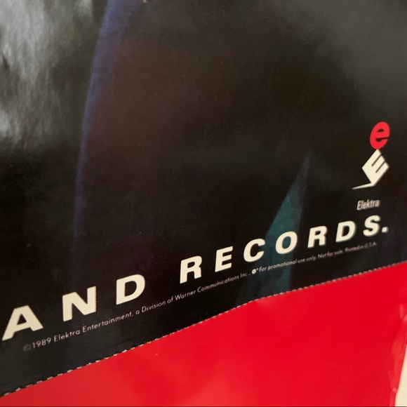 Vintage 1989 Motley Crue Dr. Feelgood Vintage Poster 30” x 20” - Picture 4 of 8